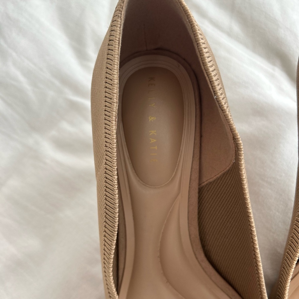 Elegant Pointed Toe Kitten Heel Pumps in Beige - Picture 2 of 4